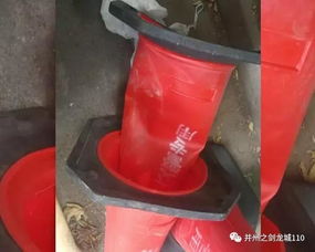 民警执勤检查过往车辆 男子驾车冲卡终被拘留