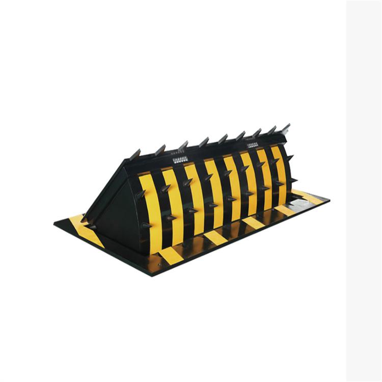 液压路障机与破胎器 提升校园与道路安全的可靠解决方案